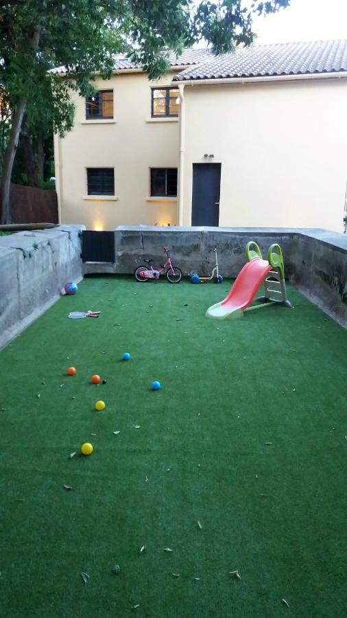Au Vieux Lavoir Avec Parking Prive, Jardin , Climatisation, A 500 M De La Cite Каркассон Экстерьер фото